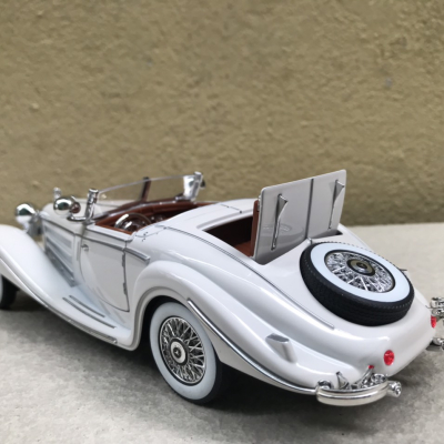 Mô hình xe cổ Mercedes K500 tỷ lệ 1:24