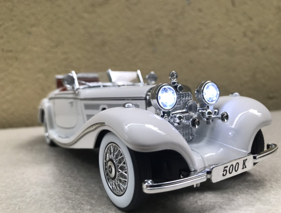 Mô hình xe cổ Mercedes K500 tỷ lệ 1:24