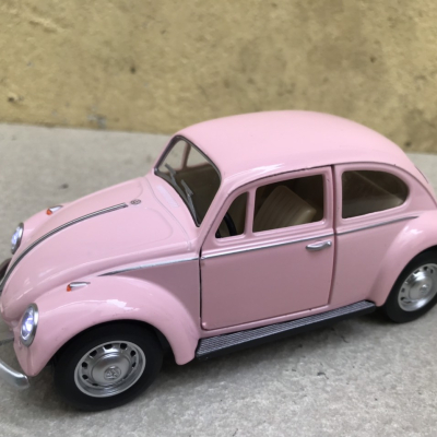 Mô hình xe cổ Volkswagen Beetle 1967 tỷ lệ 1:28