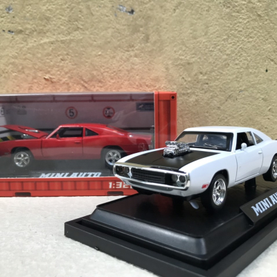 Mô hình xe Dodge Charger 'Fast & Furious’  tỷ lệ 1:32
