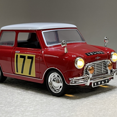 ​Mô hình xe Morris Mini Cooper 1967 tỷ lệ 1:32