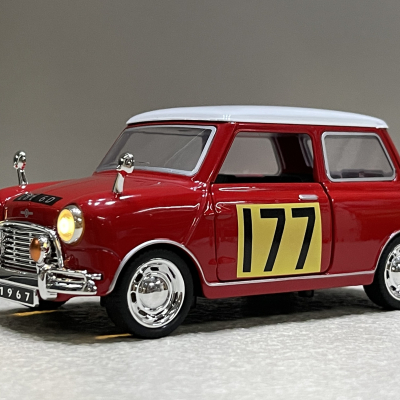 ​Mô hình xe Morris Mini Cooper 1967 tỷ lệ 1:32