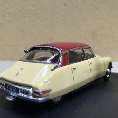 Mô hình xe Ô tô cổ Citroen ID19 Slough tỷ lệ 1:43