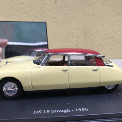 Mô hình xe Ô tô cổ Citroen ID19 Slough tỷ lệ 1:43