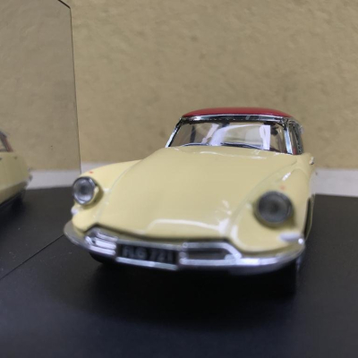 Mô hình xe Ô tô cổ Citroen ID19 Slough tỷ lệ 1:43