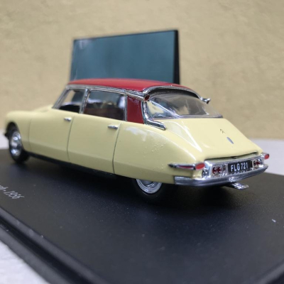 Mô hình xe Ô tô cổ Citroen ID19 Slough tỷ lệ 1:43