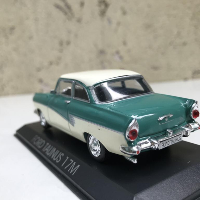 Mo hình xe ô tô cổ FORD TAUNUS 17M tỷ lệ 1:43