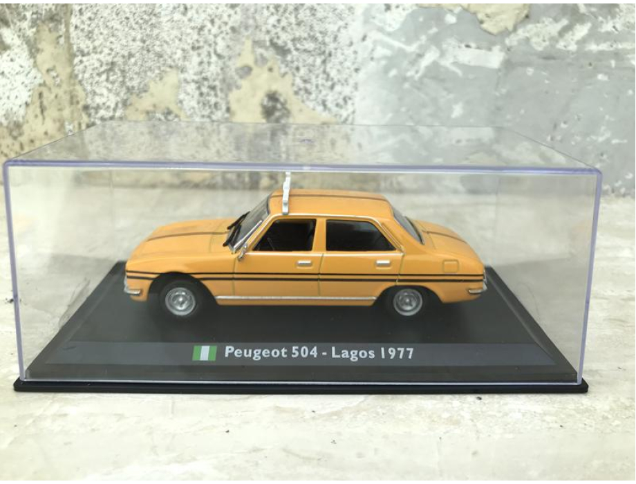 Mo hình xe ô tô cổ Peugeot 504 1977 tỷ lệ 1:43
