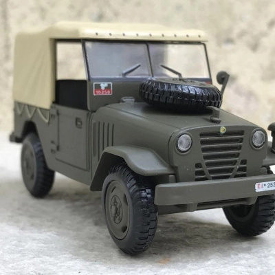 Mô hình xe quân sự Alfa Romeo AR.51 MATTA 1954 tỷ lệ 1:43
