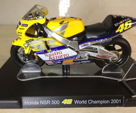 ​​Mô hình đồ chơi xe Moto Honda NSR 500 World Champion 2001