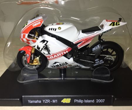 ​​Mô hình đồ chơi xe Moto Yamaha YZR M1 Philip Island 2007 1:18