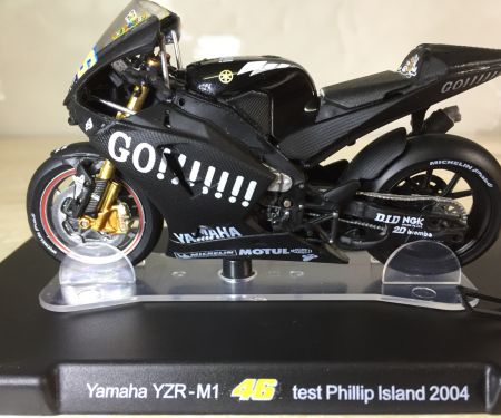 ​Mô hình đồ chơi xe Moto Yamaha YZR M1 Test Philip Island 2004 1:18