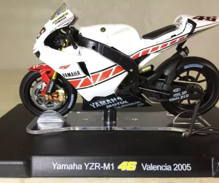​​Mô hình đồ chơi xe Moto Yamaha YZR M1 Valencia 2005