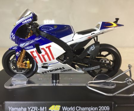 ​Mô hình đồ chơi xe Moto  Yamaha YZR M1 World Championship 2009