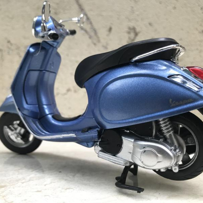 Mô hình xe Vespa Prira tỷ lệ 1:12
