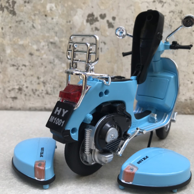 Mô hình xe Vespa PX125 tỷ lệ 1:10